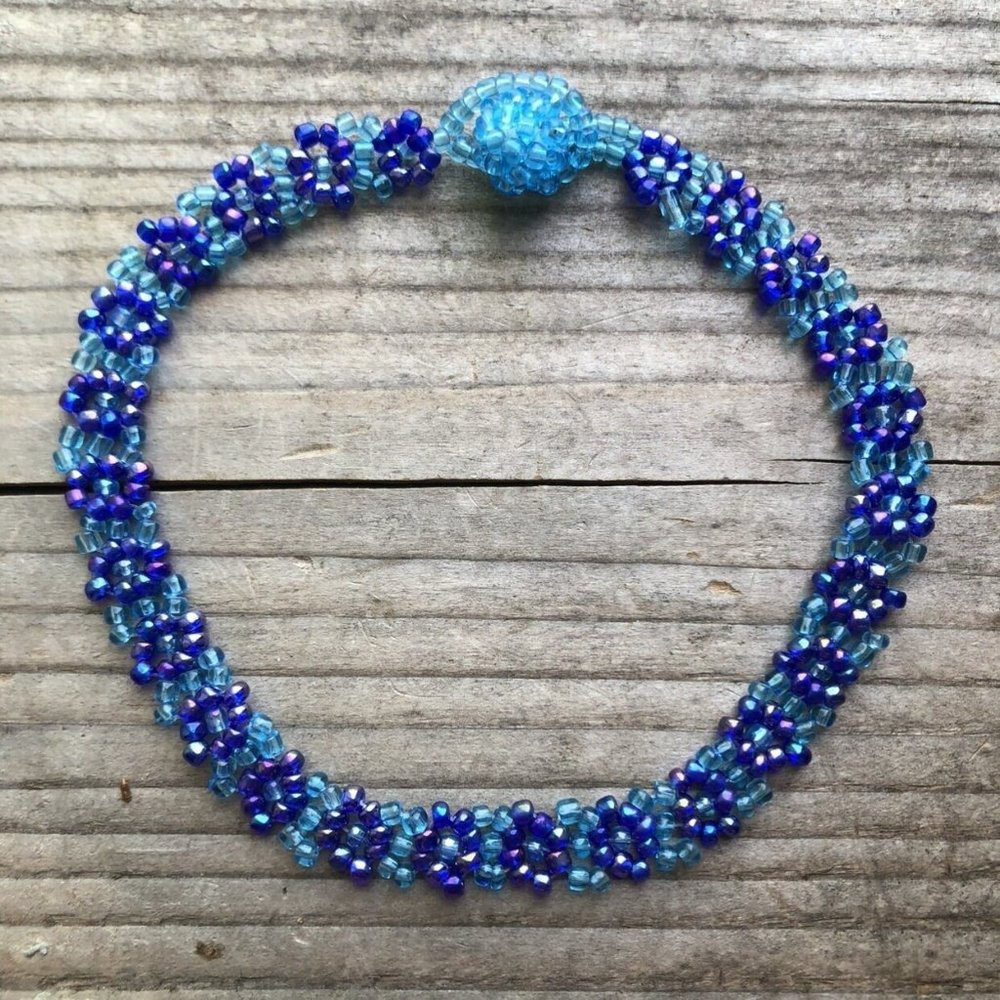 NWOT Seed Bead Daisy Anklet
